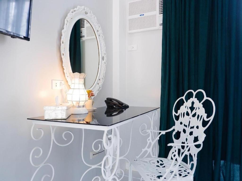 Our Story Boutique Hotel Cagayan de Oro Exteriör bild